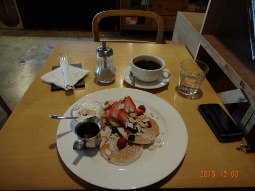 ライスパンケーキとアメリカンコーヒー