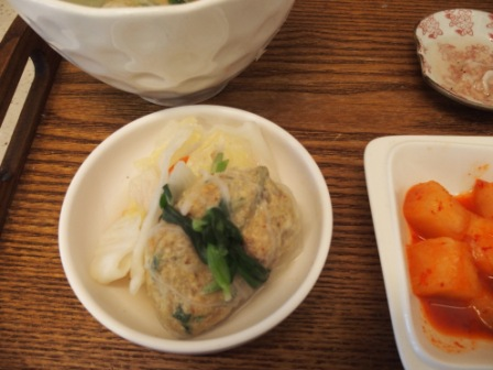 マンドゥが4つも入ってました