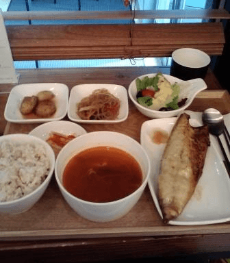 きょうの定食はサバでした