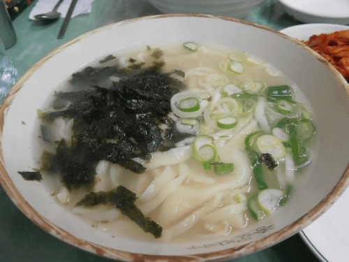 下にマンドゥがうもれています。カルマンドゥクク(6000w)