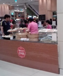 マンドゥ売場はあるのですが・・・。