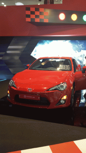 トヨタからは86。スタッフの制服等へのこだわりはピカイチでした。