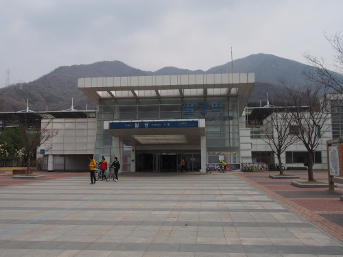 京義中央線・八堂駅。