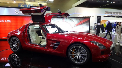 ベンツこれもスーパーへは買物に行けません