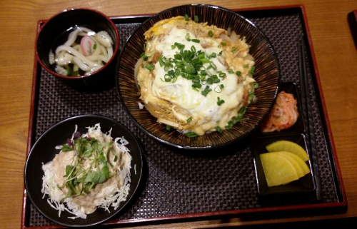 かつ丼（チーズ入り）