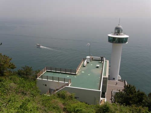 こちらがシンボルの灯台