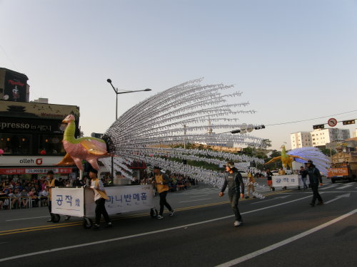 クジャクでしょうか？