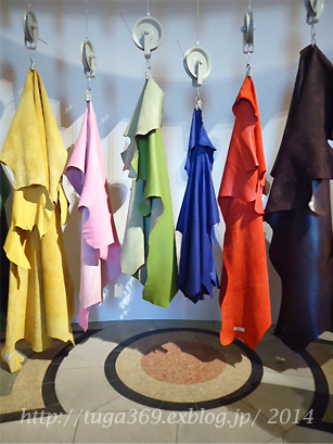 レザーに触れます＾＾