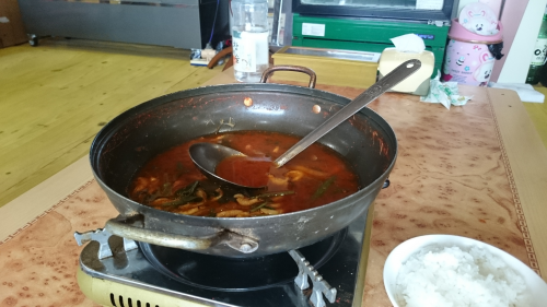 鍋も食が進みます