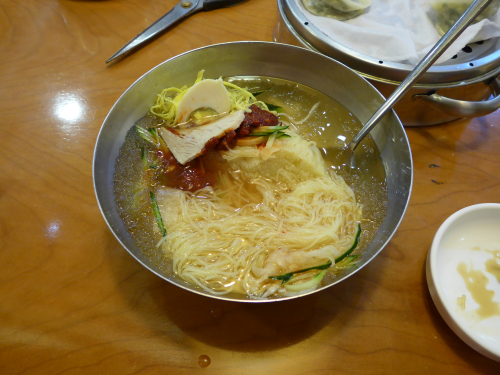 見た目はちょっと寂しいですが、甘めのスープがよく絡んで美味しかったです。