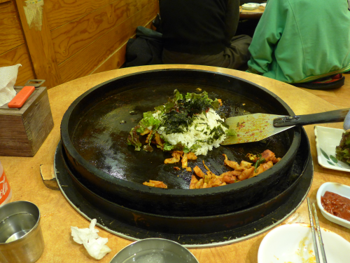 海苔を散らしてなんとも美味しそう…満腹ですが…別腹には入りそう？