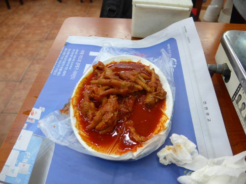 タッパルはお皿いっぱいで、確か6,000ウォンだったと思います。