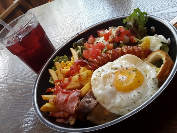 パンが美味しく、野菜もとれます