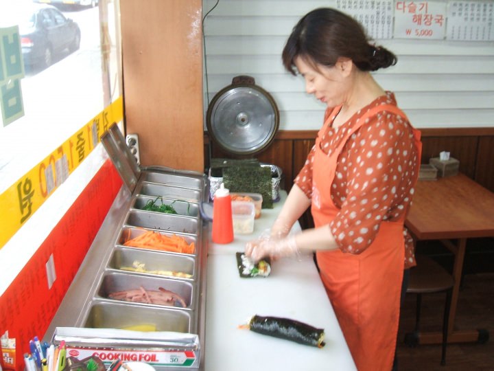 笑顔がキュートなアジュンマ(撮影許可済)