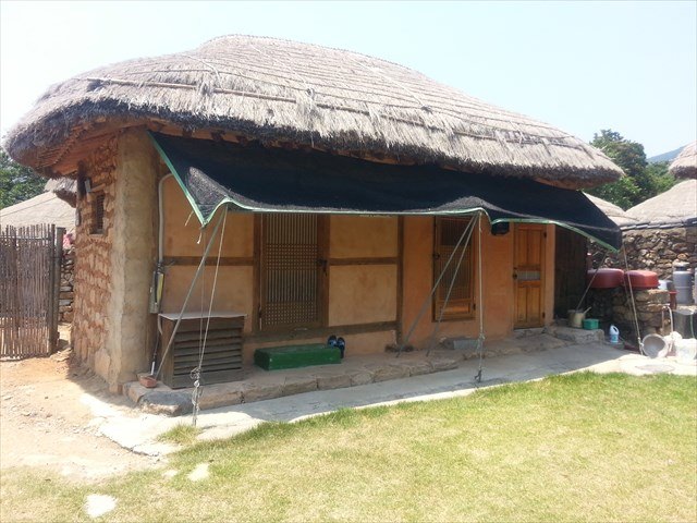 紹介していただいた民宿です。比較的新しい家ですね。