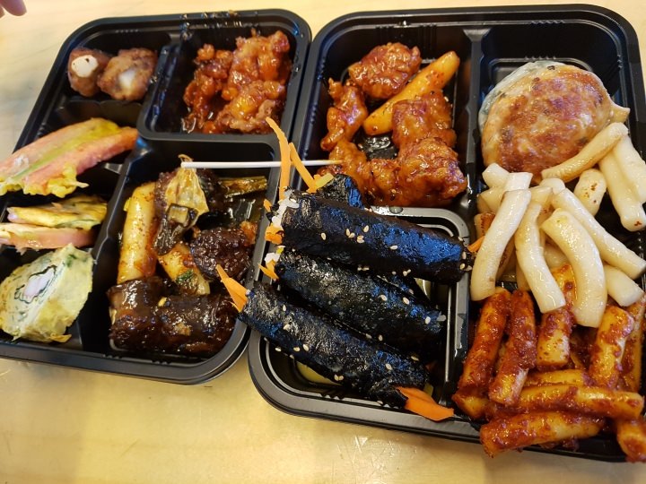 10,000ウォン分のお惣菜