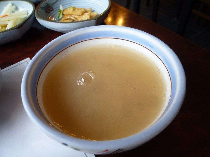 ヌルンジを食べ終わるころには、かなりお腹いっぱいになりました。