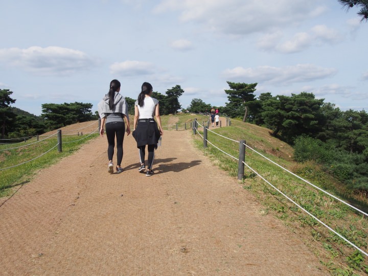 同。堡塁の上の道。この下あたりが高句麗鍛冶屋村じゃないかな。