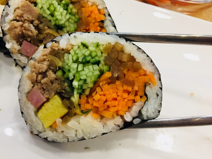 野菜たっぷりヘルシーなヤムセムキムパッ