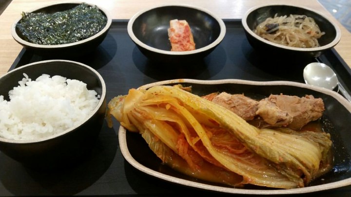 キムチチム定食9,000ウォン