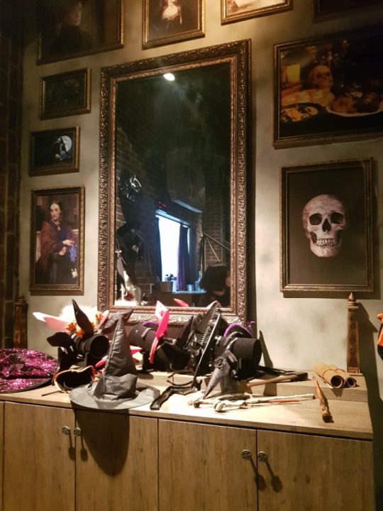 店内&かぶりもの