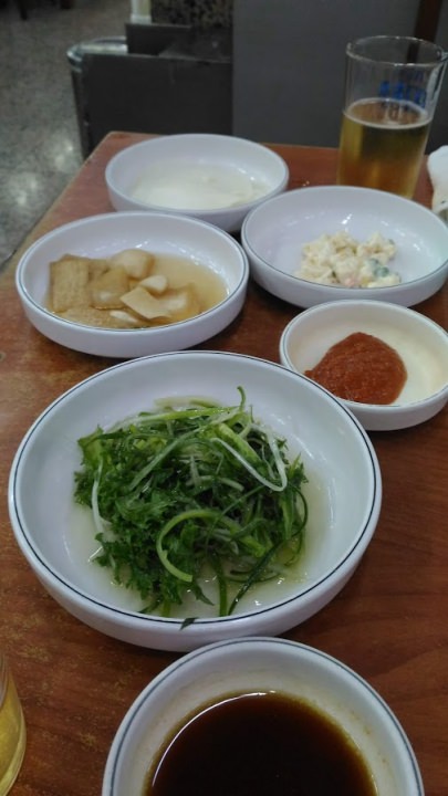 これで半分まだ左側に4皿以上