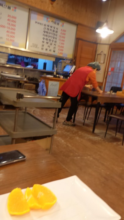 御店主の奥様は若い頃はチェロ奏者だったそうです。