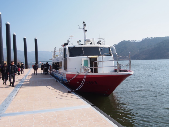 勿禁の船着場。