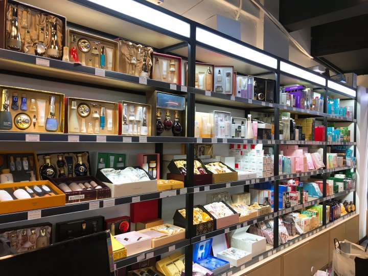 韓国の高そうなシャンプーも!