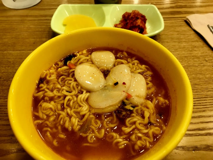 お餅入りラーメン 4,000ウォン