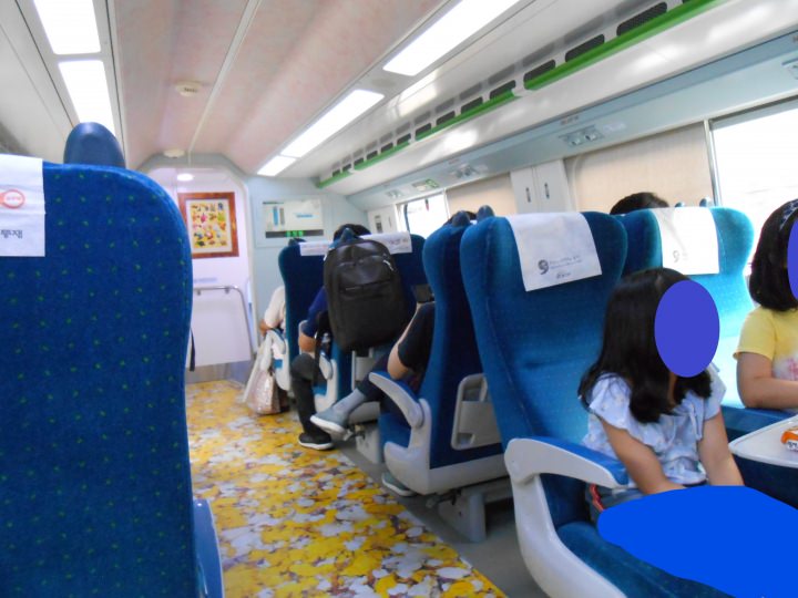 2階席の様子。天井は以外と低めです。