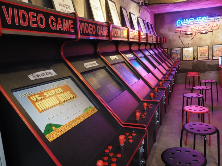 ゲームセンターもレトロでおしゃれ。