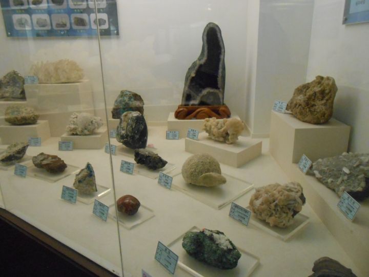 貴重な鉱物の数々。