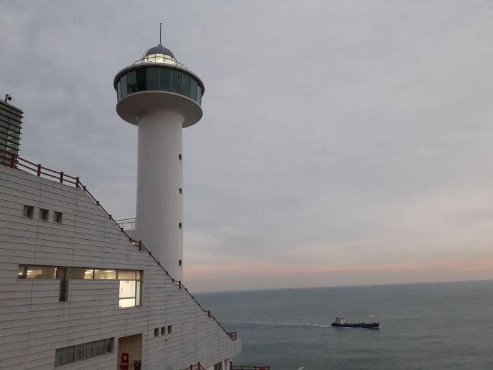 ７時２３分　灯台