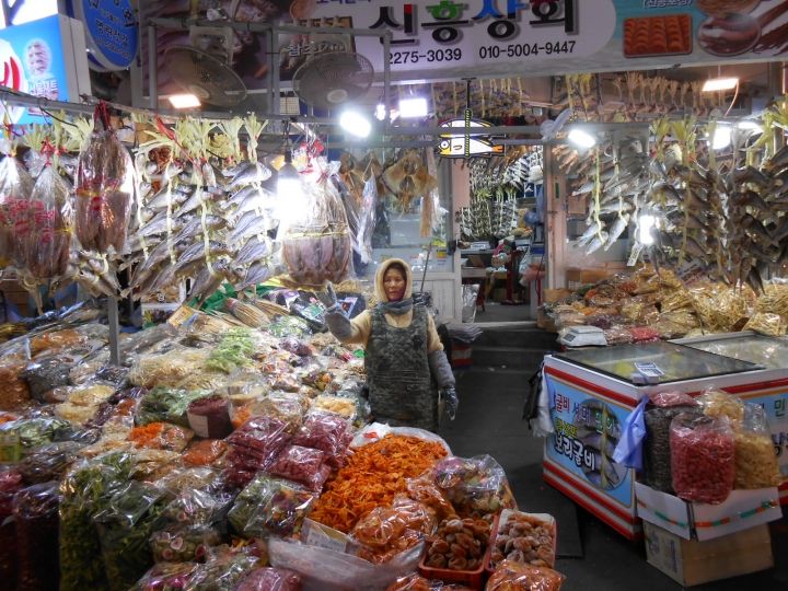 お店全体も撮っていいよと了承を得てパチリ。