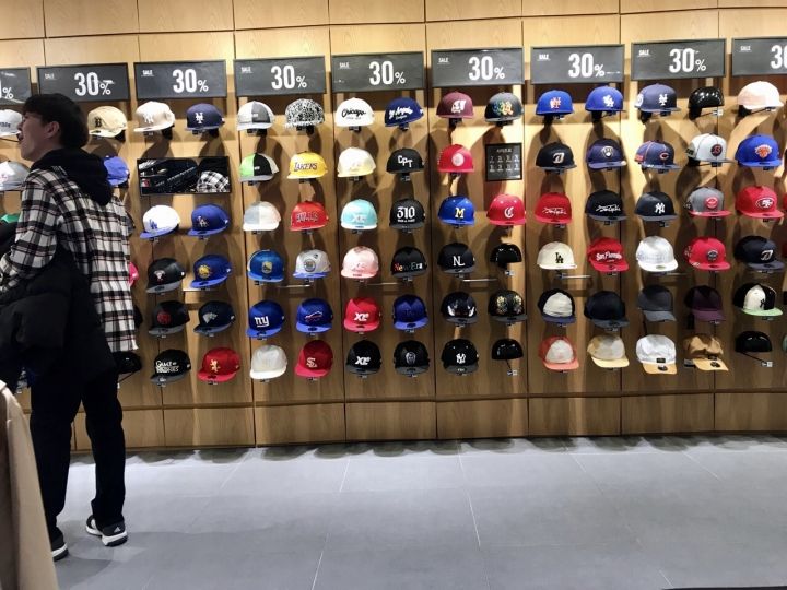 NEWERA 現代シティアウトレット東大門店｜東大門(ソウル)の