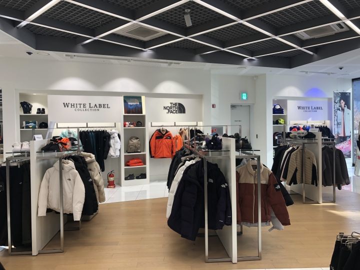2FのWHITE LABEL店 @明洞店