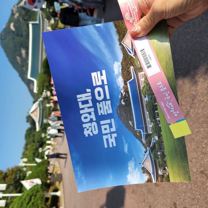 リストバンドで入場です。