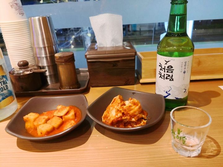 料理が来るまで待つ