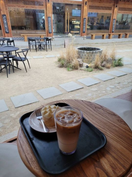 コーヒーと生クリームたっぷりのバームクーヘンをいただきました