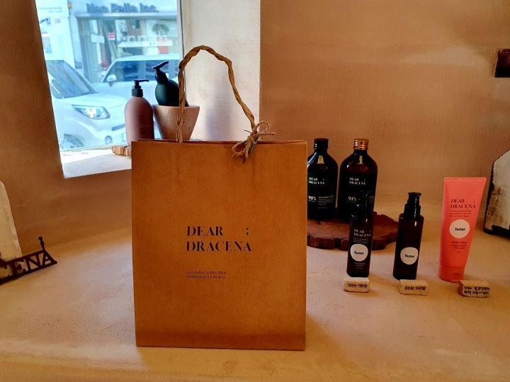 再生紙の袋に、かわいく入れてくれました