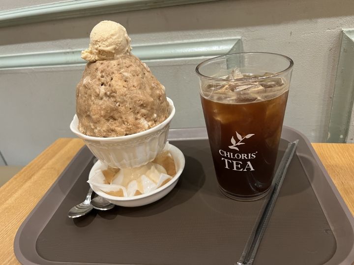 紅茶かき氷とアイスコーヒー