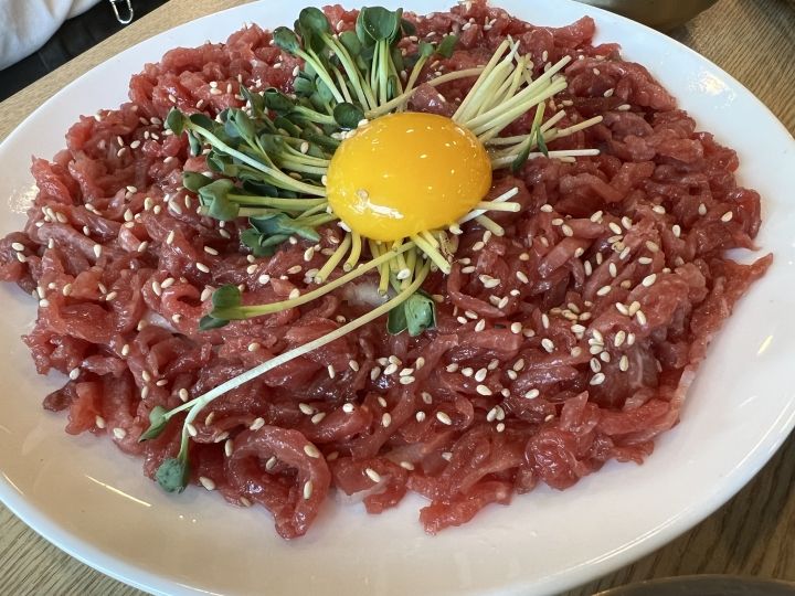 晋州ユッケ ４号店｜仁寺洞・鐘路(ソウル)のグルメ・レストラン｜韓国旅行「コネスト」 晋州ユッケ ４号店｜仁寺洞・鐘路(ソウル)のグルメ... 