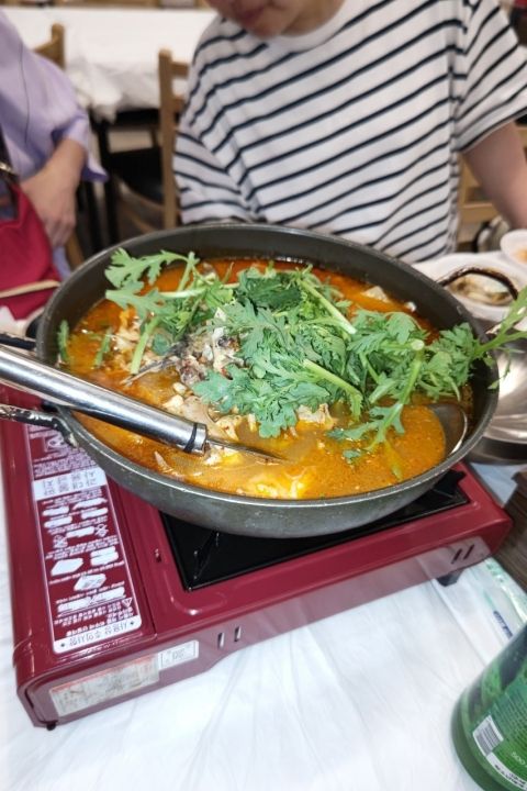 メウンタン（韓国風あら汁）