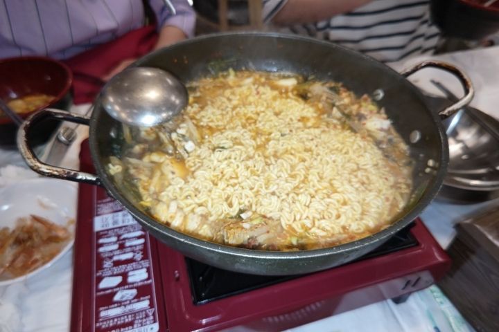 〆のラミョンサリ（ラーメン）