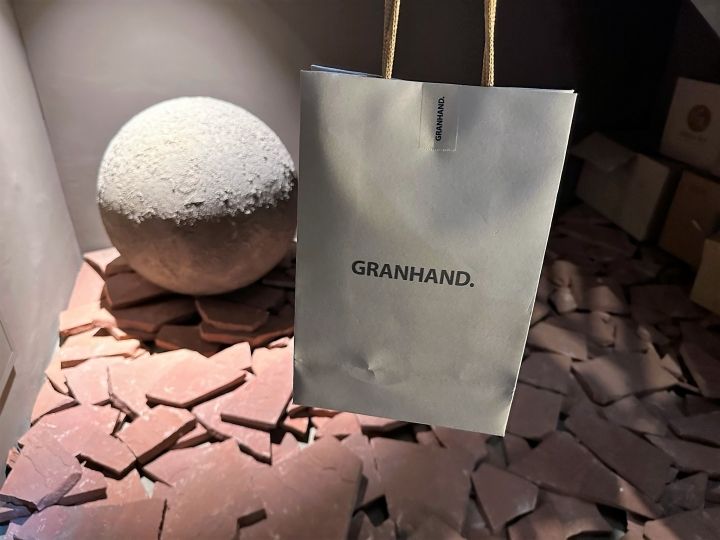 GRANHAND. 麻浦｜新村・梨大(ソウル)のショッピング店｜韓国旅行