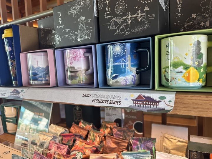 ソウル、釜山、慶州のマグカップがありました。
