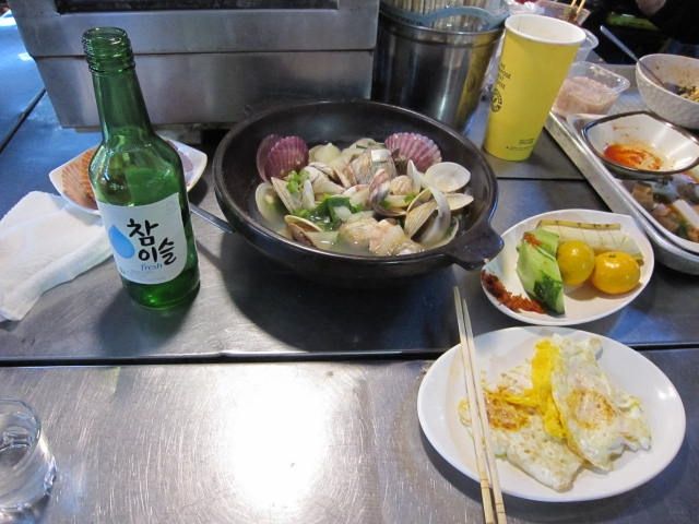 貝盛り合わせの酒蒸し