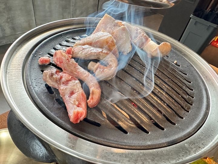 ソリャミョッ 西面直営店｜西面・凡一洞(釜山)のグルメ・レストラン｜韓国旅行「コネスト」 ソリャミョッ 西面直営店｜西面・凡一洞(釜山)... 