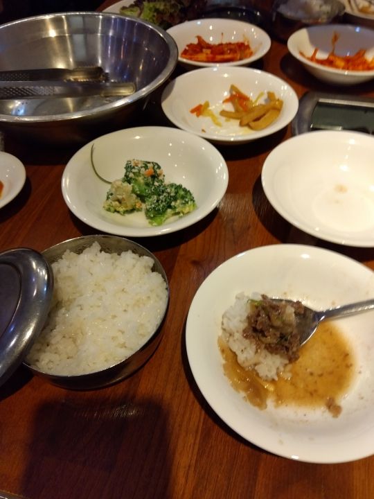 玄米ご飯好きだけど、ここは白飯でしょ